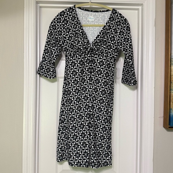 Southwind Hudson 3/4 Sleeve V-neck Dress Medium Petals Black and White - Picture 1 of 8